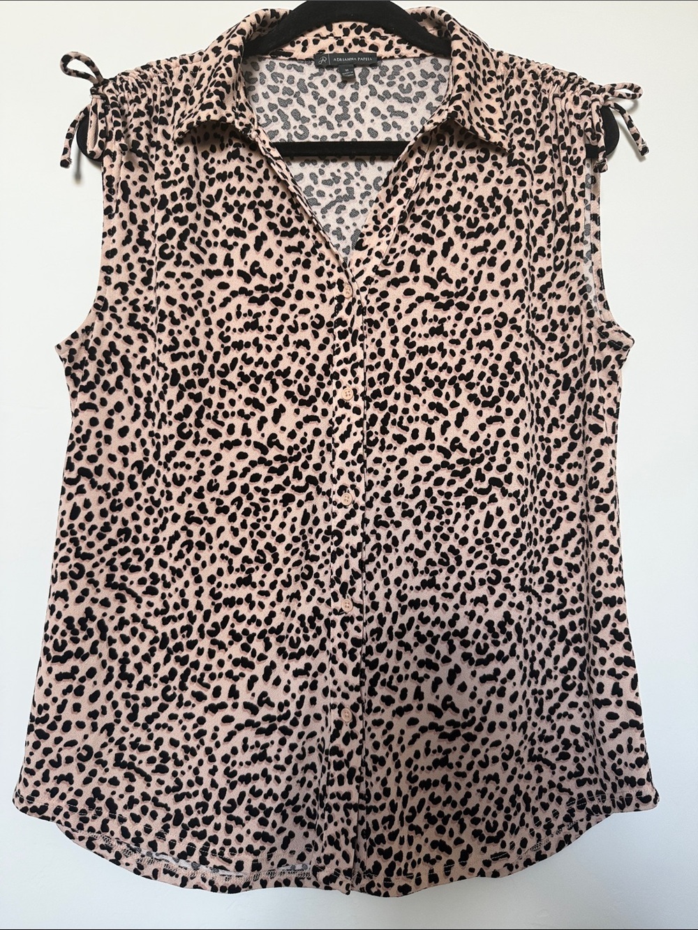 Adrianna Papell Beige and Black Leopard Print Sleeveless Button-Down Top